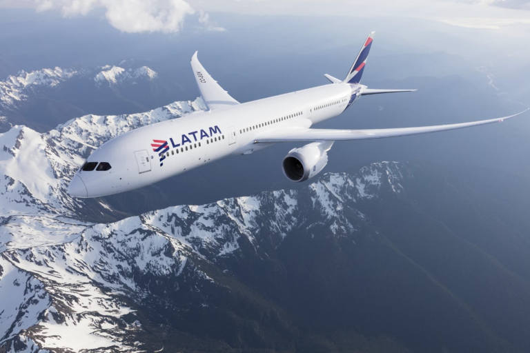 LATAM cancela cuatro rutas desde Lima por el nuevo cobro en la tasa aeroportuaria TUUA que incluye a las conexiones