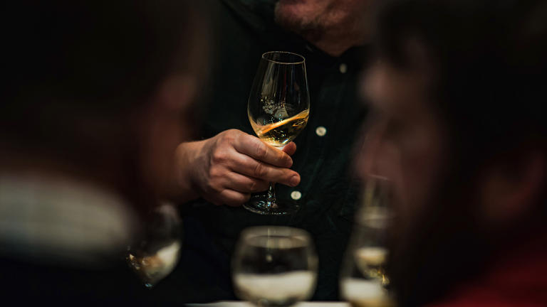 Cena de Maridaje frente al mar: Restaurant Travesía y Viña Miguel Torres presentan exclusiva experiencia gastronómica en Viña del Mar