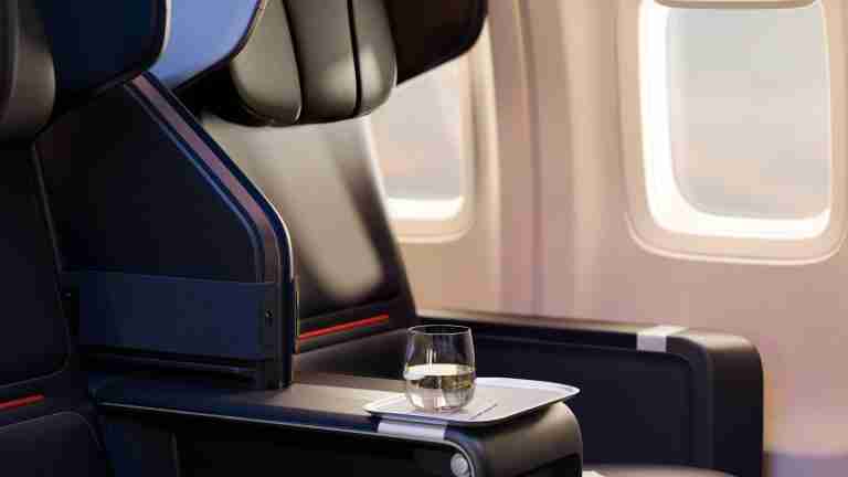 Viaja a Estados Unidos con más comodidad: Delta inicia vuelos desde Santiago con su nueva cabina Premium Select.