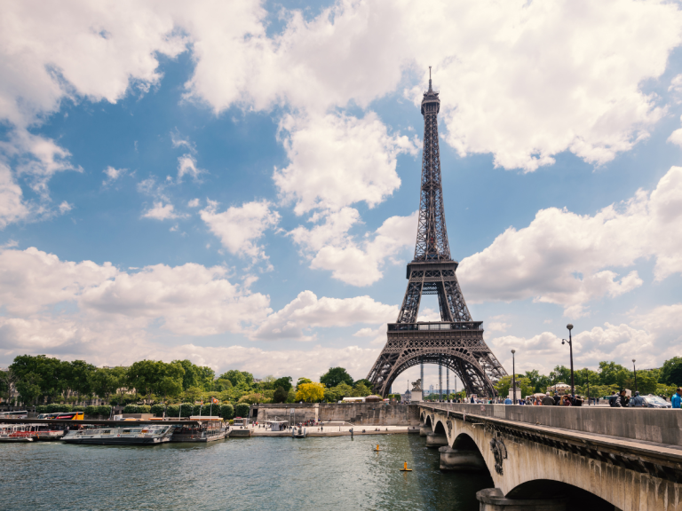 El Río Sena en París está abierto para los bañistas después de más de 100 años