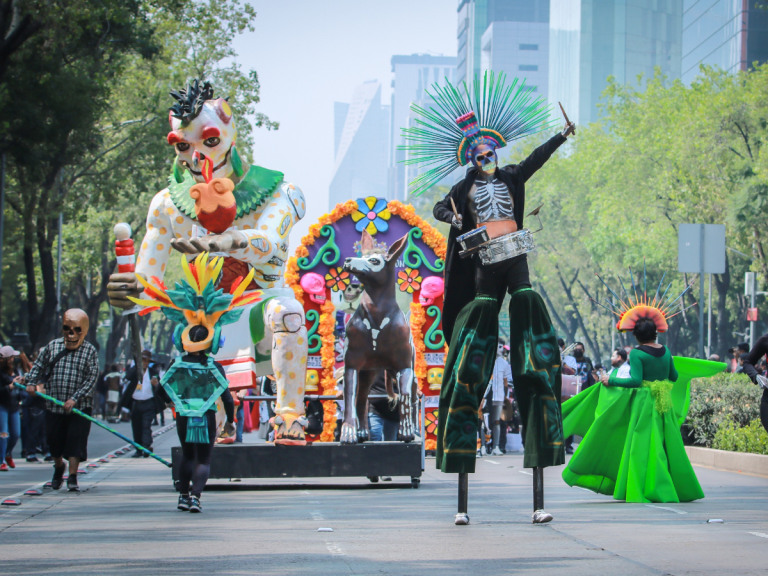 Halloween y Día de Muertos en Latinoamérica: destinos místicos para vivir la magia del más allá
