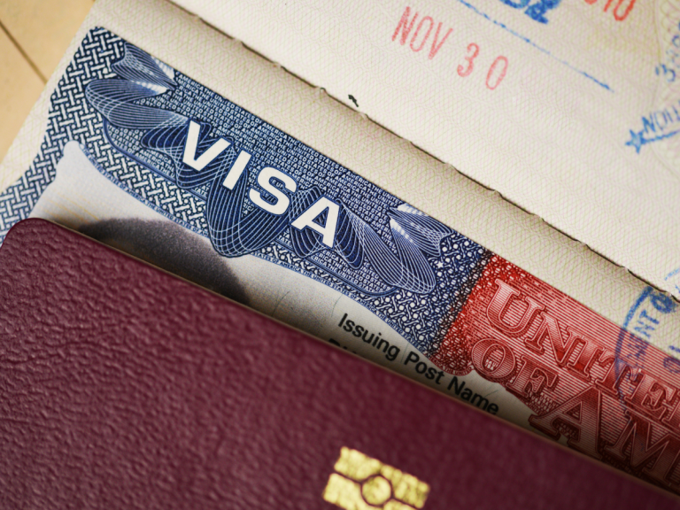 EE.UU. exigirá redes sociales públicas para visas de estudiante y de intercambio de Chile
